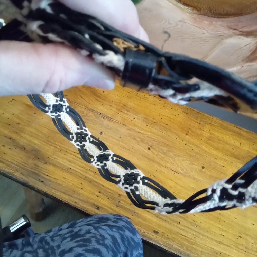 Vintage Black & Cream Woven Pantent Leather Belt Sz S/M 31